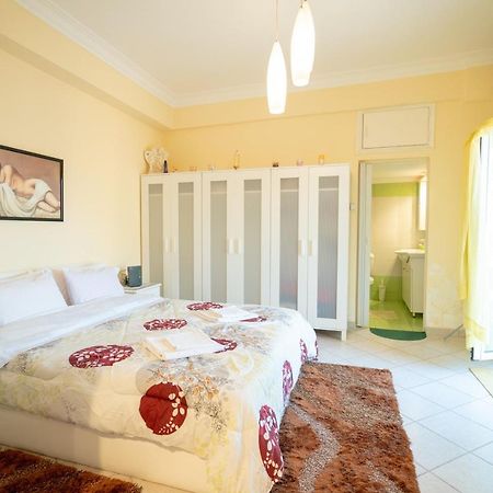 Attica Train Station 1 Bedroom 4 Pers Apartment Athen Exterior foto